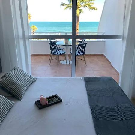 Lujoso Estudio Frontal Al Mar Torremolinos