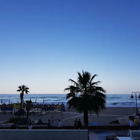 Lujoso Estudio Frontal Al Mar * טורמולינוס
