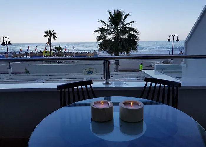 Appartement Lujoso Estudio Frontal Al Mar